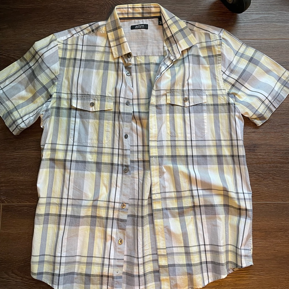 Alfani button down shirt great condition